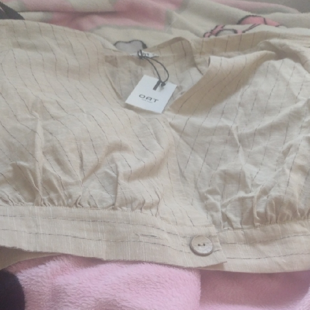Oat New York Tan Buttoned Sleeveless Blouse
